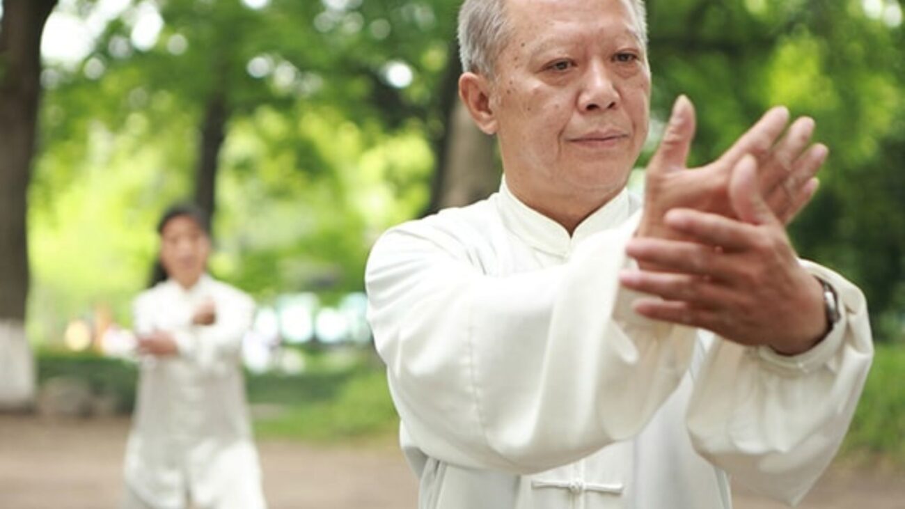 8 Bài Tập Thể Dục Giúp Người Cao Tuổi Tăng Cường Sức Khỏe 5 Bài tập có nhịp độ chậm rãi, phù hợp với thể trạng của người cao tuổi