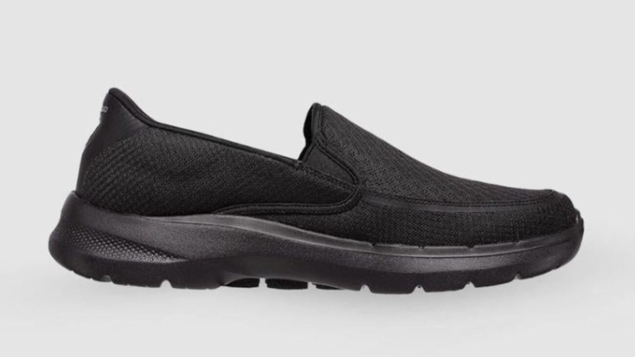 Giày Slip On Là Gì? Top 6 Mẫu Giày Và Cách Phối Cực Thời Trang 5 Giày tập luyện nam skechers 216200-bbk