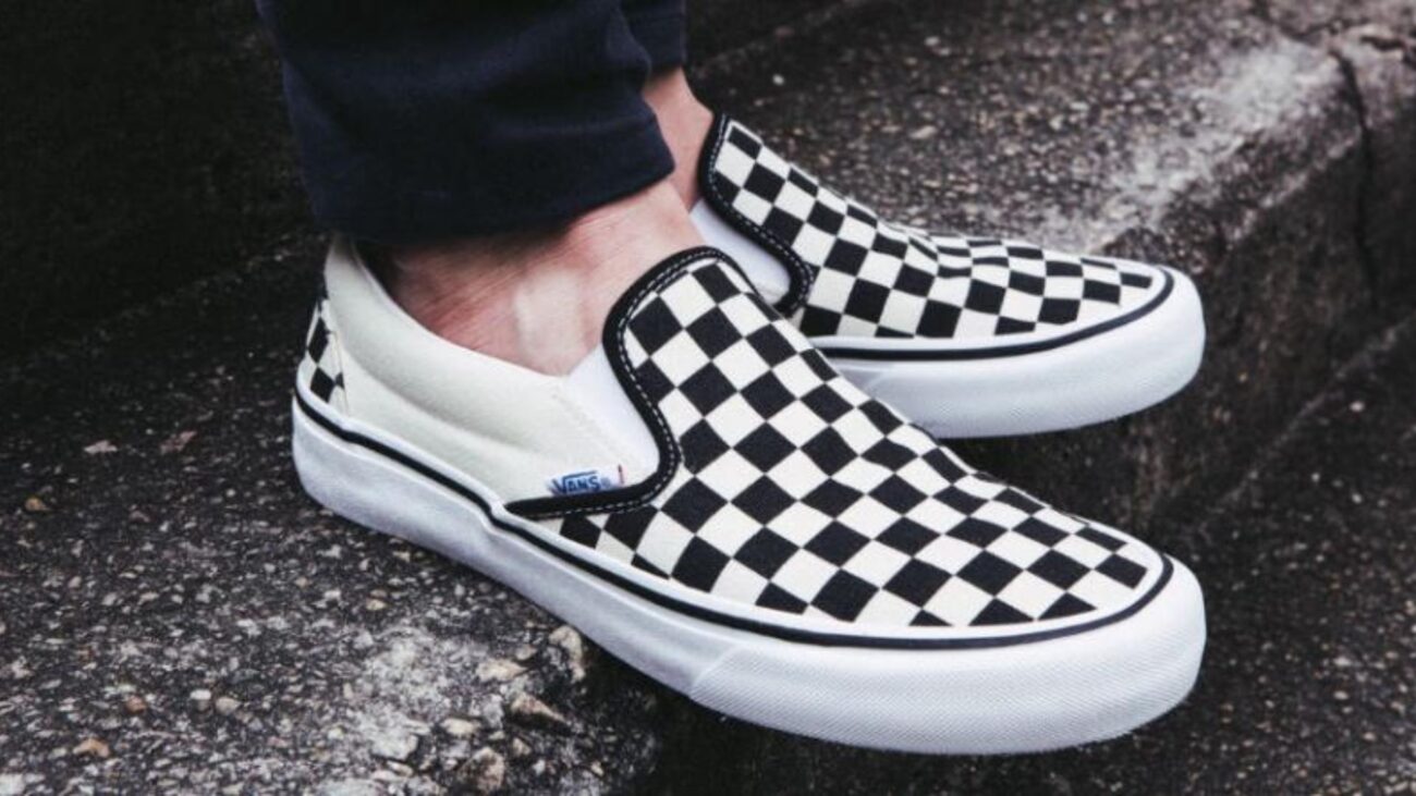 Giày Slip On Là Gì? Top 6 Mẫu Giày Và Cách Phối Cực Thời Trang 10 Giày vans checkerboard slip-on classic black/off white