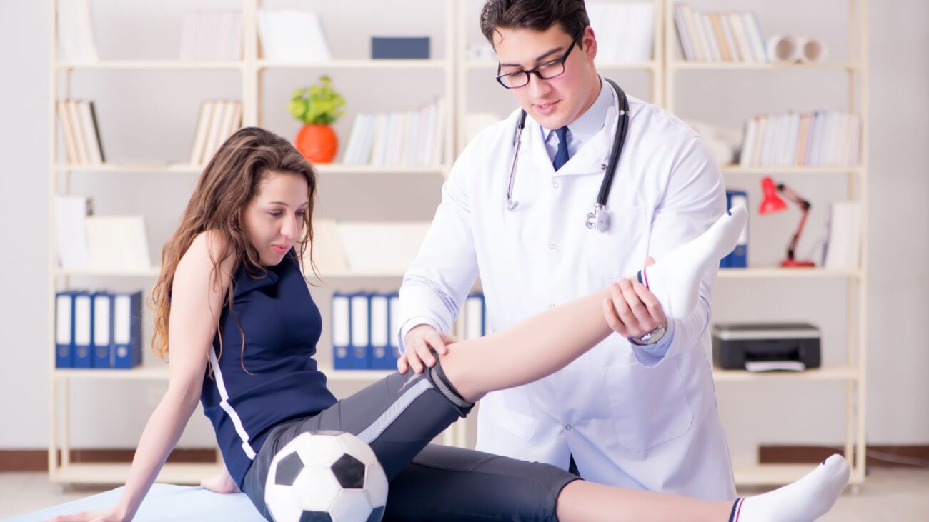 Lật sơ mi cổ chân là gì? Cách xử lý hiệu quả lật sơ mi cổ chân
