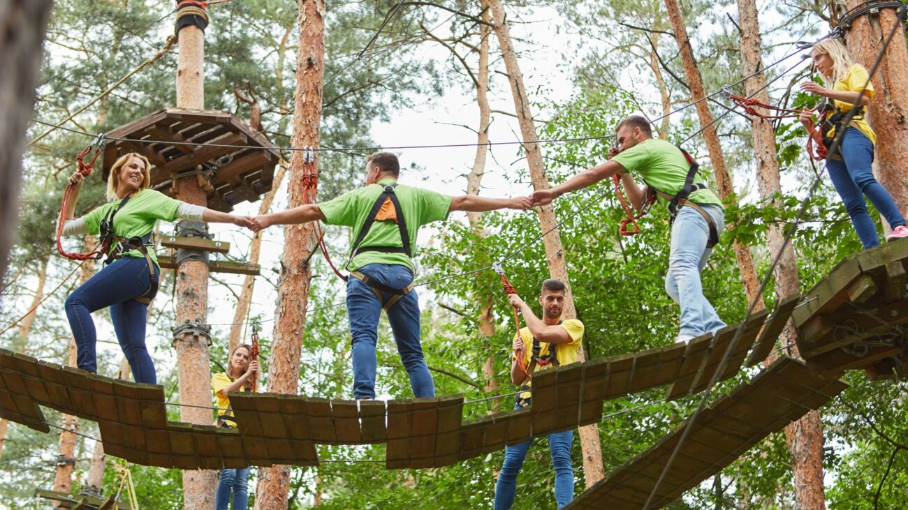 Top 10 địa điểm tổ chức team building gần tp. Hcm